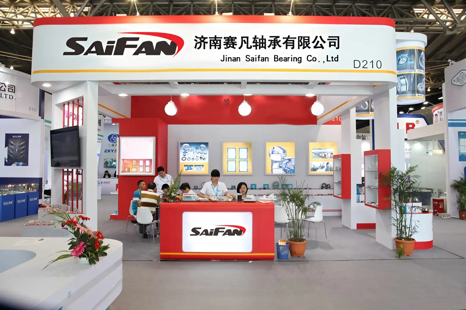 Saifan team at exhibition